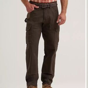 WRANGLER RIGGS WORKWEAR RIPSTOP RANGER CARGO PANT in Dark Brown